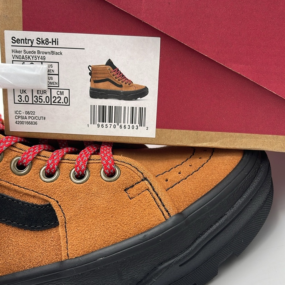 Vans WMNS Sentry Sk8-Hi Hiker Suede Brown/Black
VN0A5KY5Y49 Sneakers - Picture 16 of 16